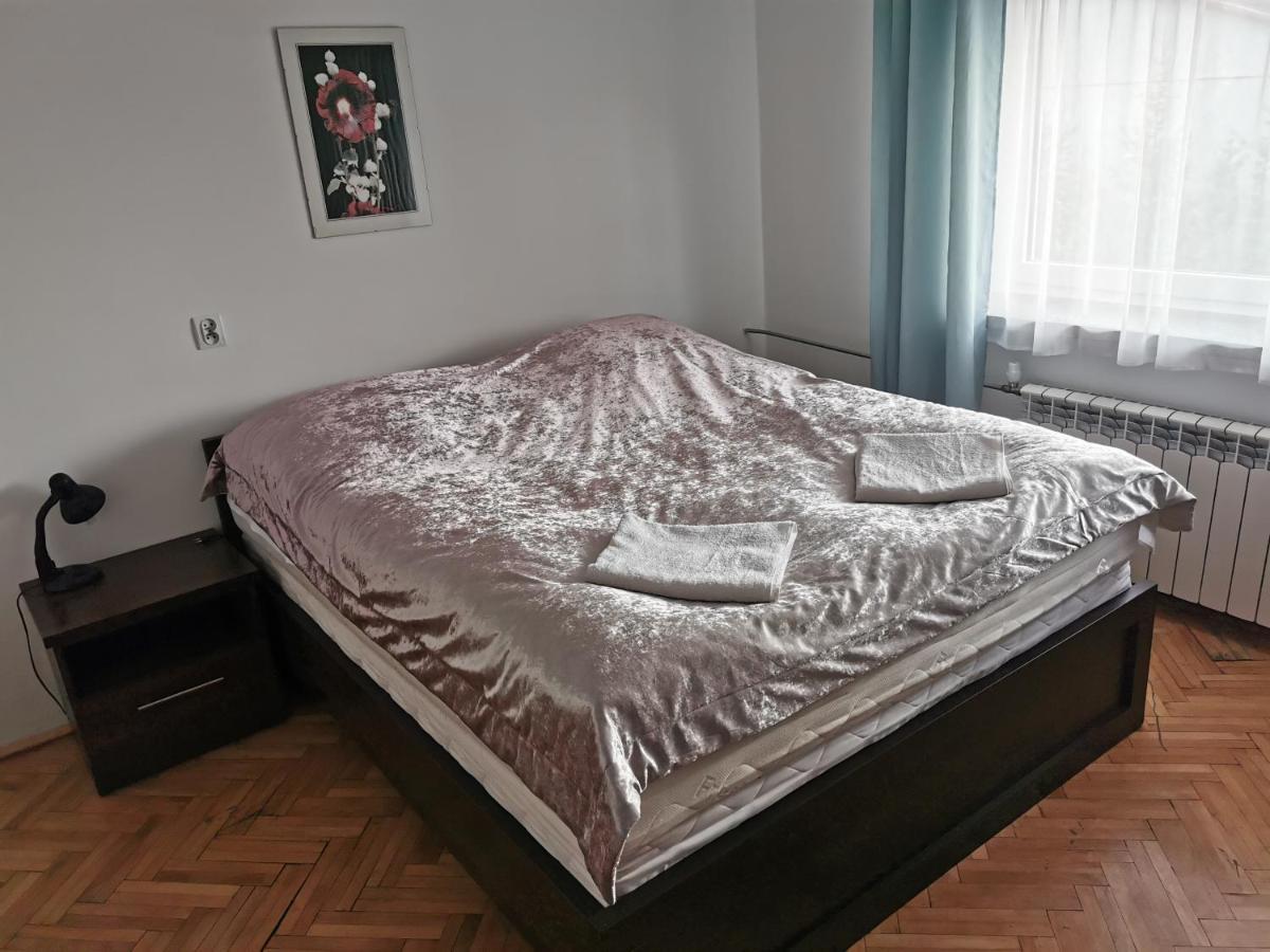 Dukat Hotel Horyniec Exterior foto